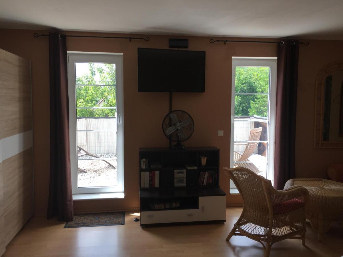 Neu Dz In Mahlsdorf Mit Terrasse -kostenloser Rucktritt Moglich- Appartamento